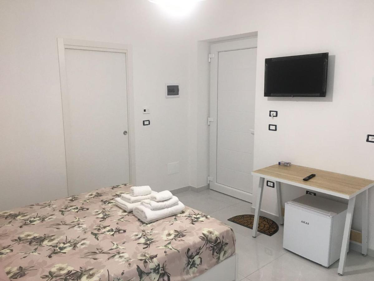 Lux Bed & Breakfast Taviano  Bagian luar foto