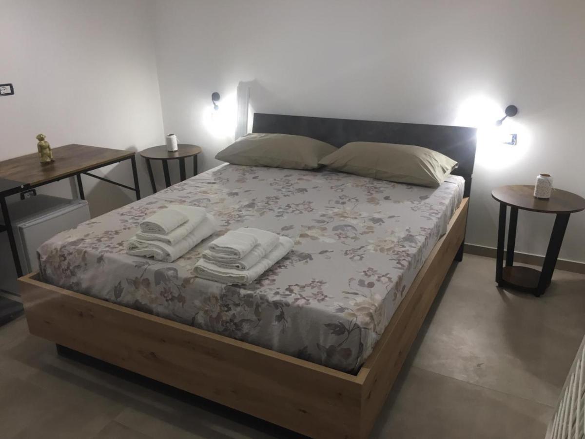 Lux Bed & Breakfast Taviano  Bagian luar foto