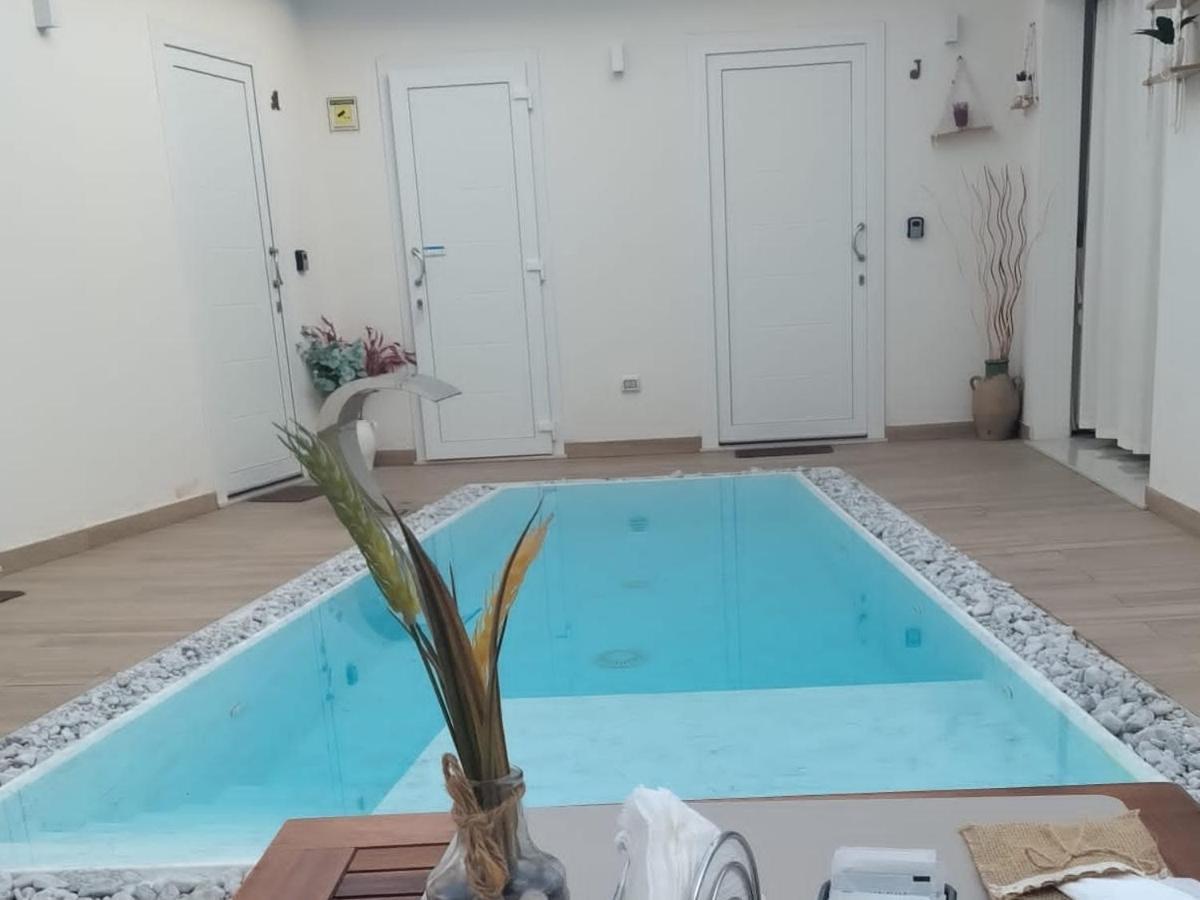 Lux Bed & Breakfast Taviano  Bagian luar foto